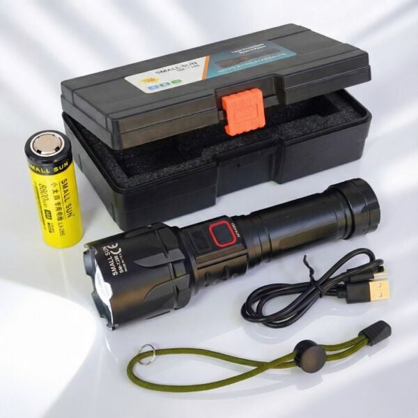 SMALL SUN 50W 5000 Lümen 26800 Model 8800 mah pil 1,5 ile 2 Km Menzilli 10 saat çalışma süresi
