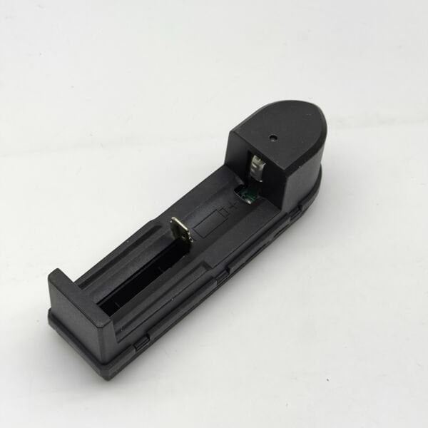 Gold Kama Zoomlu Şarj Edilebilir Kompakt El Feneri Seti - 1300 mAh