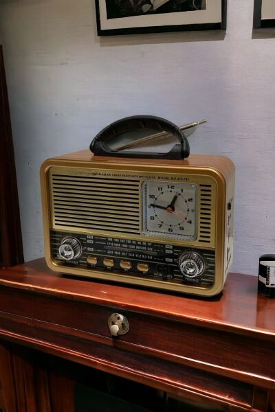 Nostalji Yeni model Rt-781 müzik çalar radyo saat özelikli usb/fm/bt saat