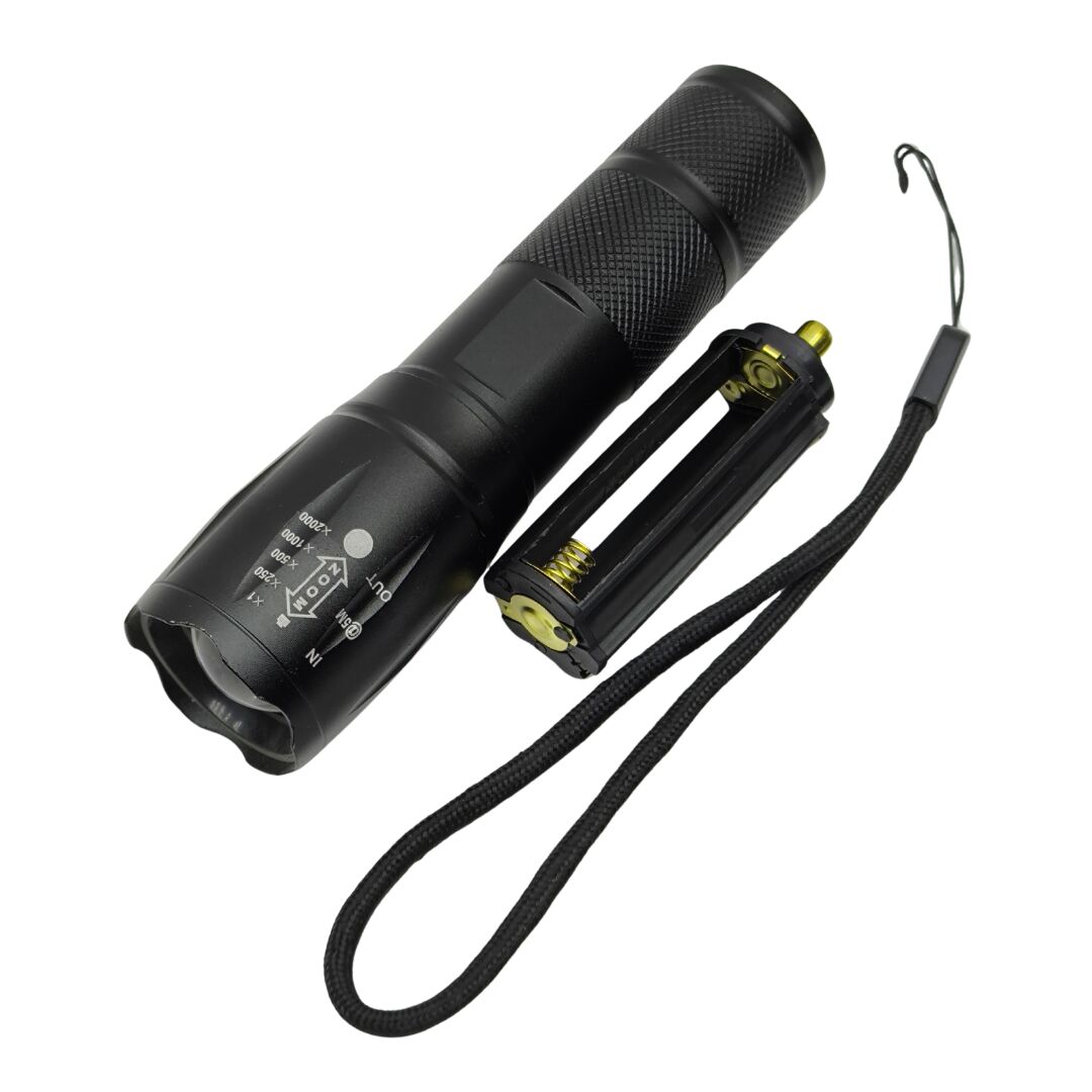 Güçlü LED El Feneri - Ayarlanabilir Zoomlu Taktik Fener (3 Adet Pil ile Çalışır)