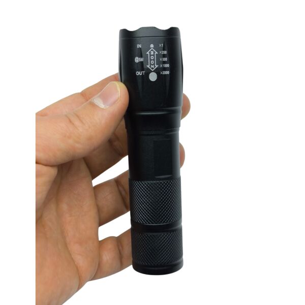 Güçlü LED El Feneri - Ayarlanabilir Zoomlu Taktik Fener (3 Adet Pil ile Çalışır)