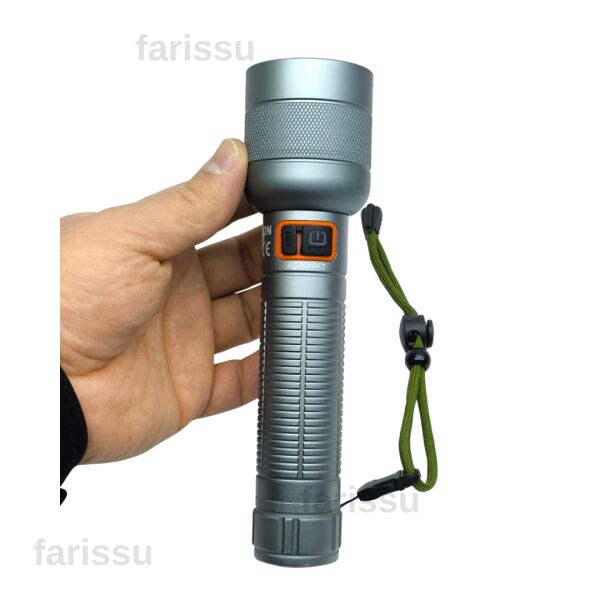 Everton RT-063 A 30W Beyaz Lazer Şarjlı Taktik El Feneri - 2000 Lümen - 9000 mAh