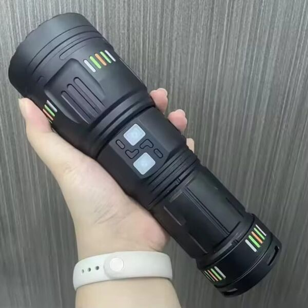 LED Şarjlı El Feneri – Güçlü Aydınlatma, Su Geçirmez, Power Bank Özellikli el feneri küçük boy