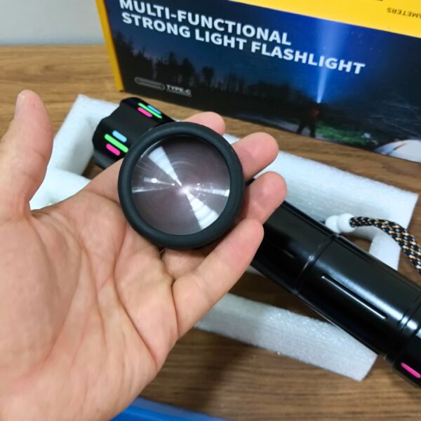 100W Şarjlı Zoomlu LED El Feneri | 9000 mAh | 8000-12000 Lümen | Renkli Lensli | Type-C Şarjlı