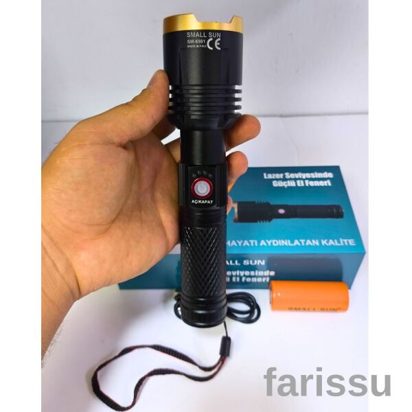 Small Sun SM-6501 Yüksek Güçlü, Şarj Edilebilir ve Odaklanabilir El Feneri - 800 Metre Menzil