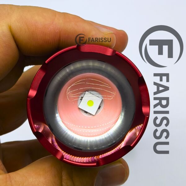 Goldkama P90 50W 5000 Lümen Profesyonel Taktik El Feneri - 1 KM Menzil, 8000mAh Bataryalı ve Zoomlu