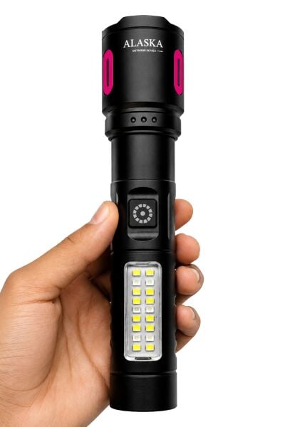 Alaska Şarjlı LED El Feneri | 1500–2000 Lümen | Zoomlu 500–600 m | Çift Işık Modlu | Type-C Şarjlı