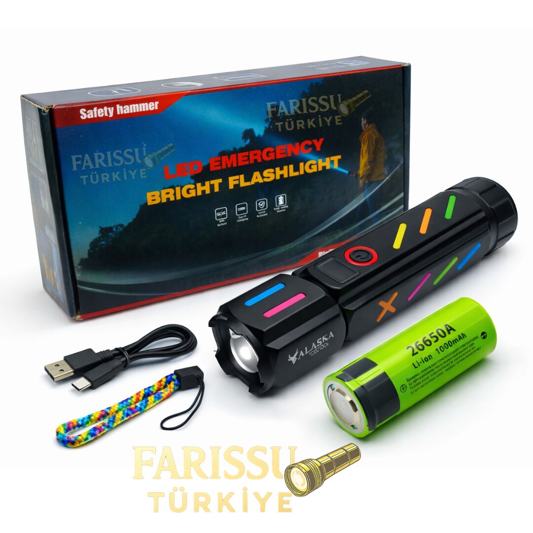 Zoomlu Şarjlı LED El Feneri 30W 3000 Lümen | 1–1,5 Km Menzil | Acil Durum Çekici | 3 Mod | 330 gr