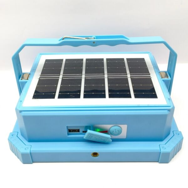 Güneş Enerjili LED Projektör ve El Feneri – 5 Işık Modlu, Powerbank Özellikli, Çok Amaçlı Aydınlatma Seti