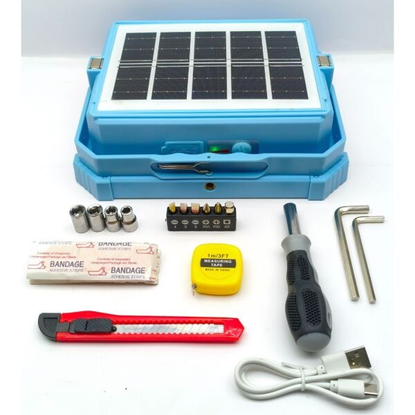 Güneş Enerjili LED Projektör ve El Feneri – 5 Işık Modlu, Powerbank Özellikli, Çok Amaçlı Aydınlatma Seti