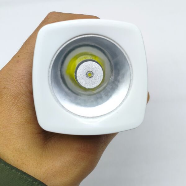 Şarjlı Çok Amaçlı LED El Feneri – Ön LED ve Yan COB Işık – USB Şarjlı – 17 cm