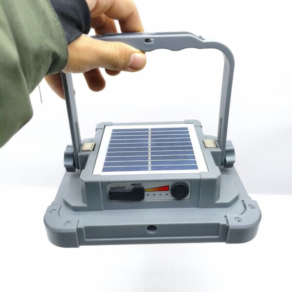 Q-MAX 50W Solar LED Projektör IP66 | 5 Modlu | USB Şarjlı | Polis Çakar Modlu